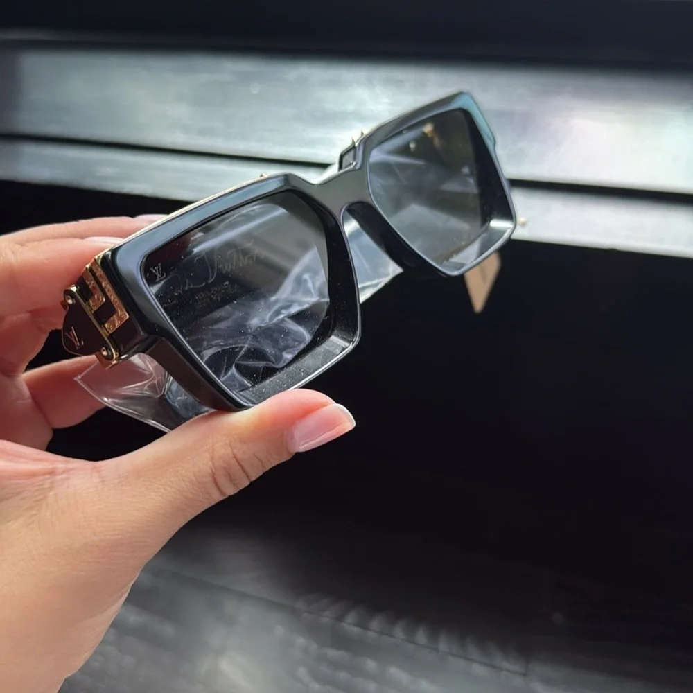 NWT Louis Vuitton 1.1 Millionaires Sunglasses